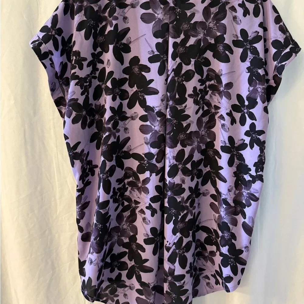 Simply Vera Vera Wang Black and Purple Floral Blouse - Picture 4 of 5